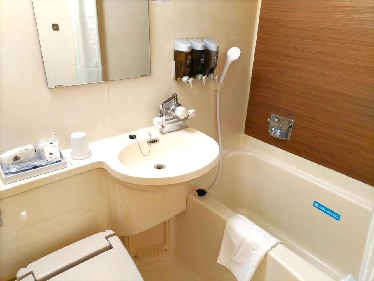 Apa Hotel Tokushima Ekimae Extérieur photo